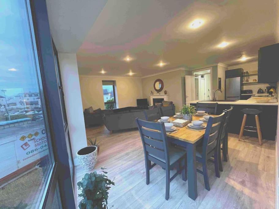 Entire Apartment , Centre Carrick on Shannon Kültér fotó